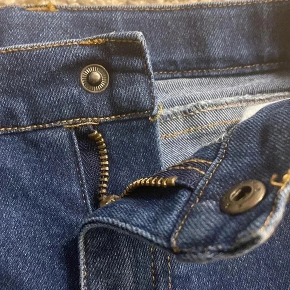 Calvin Klein toddler blue denim shorts | size 4T UNISEX - Picture 4 of 8